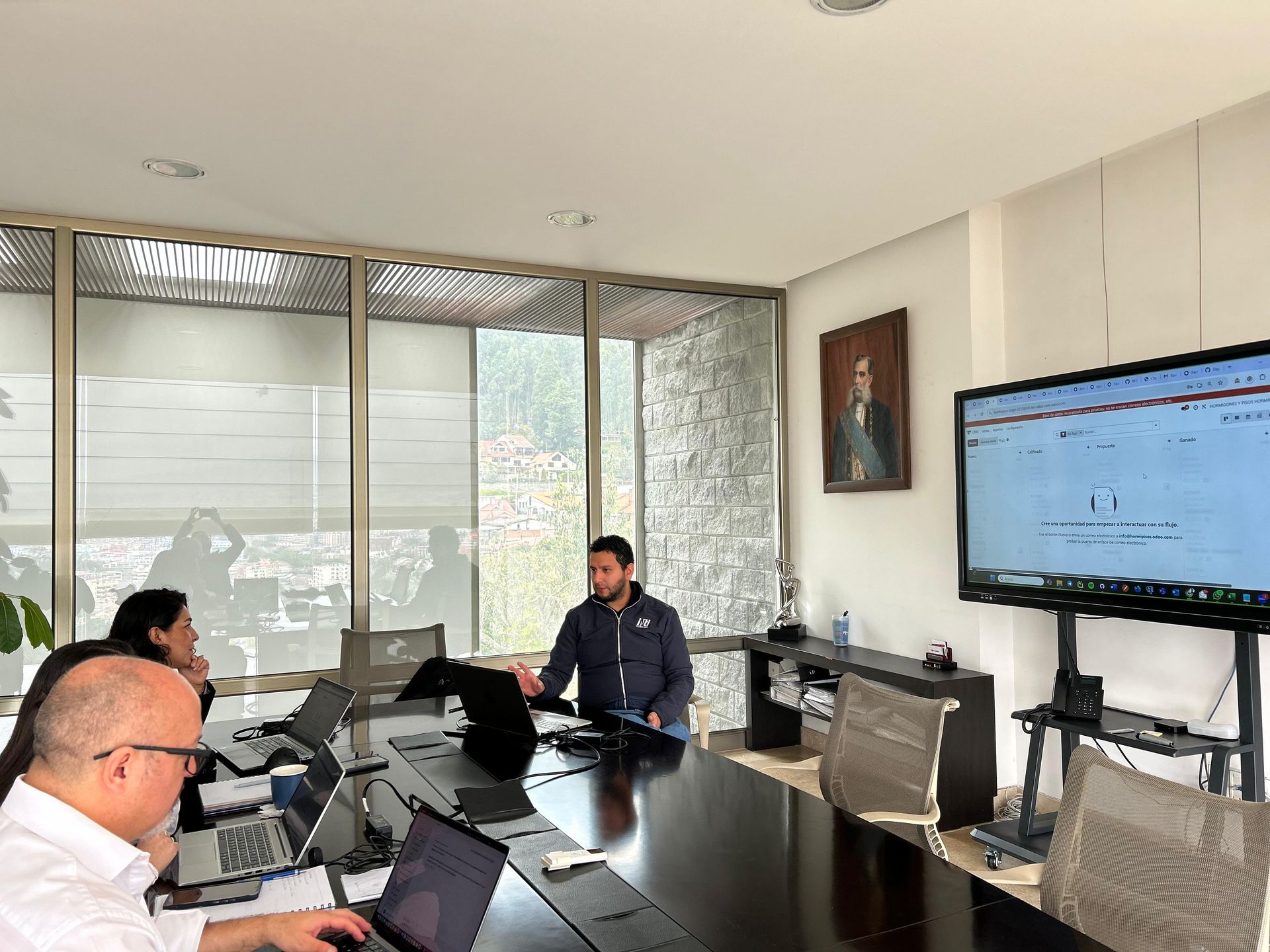 Capacitación Odoo en Hormipisos Ecuador