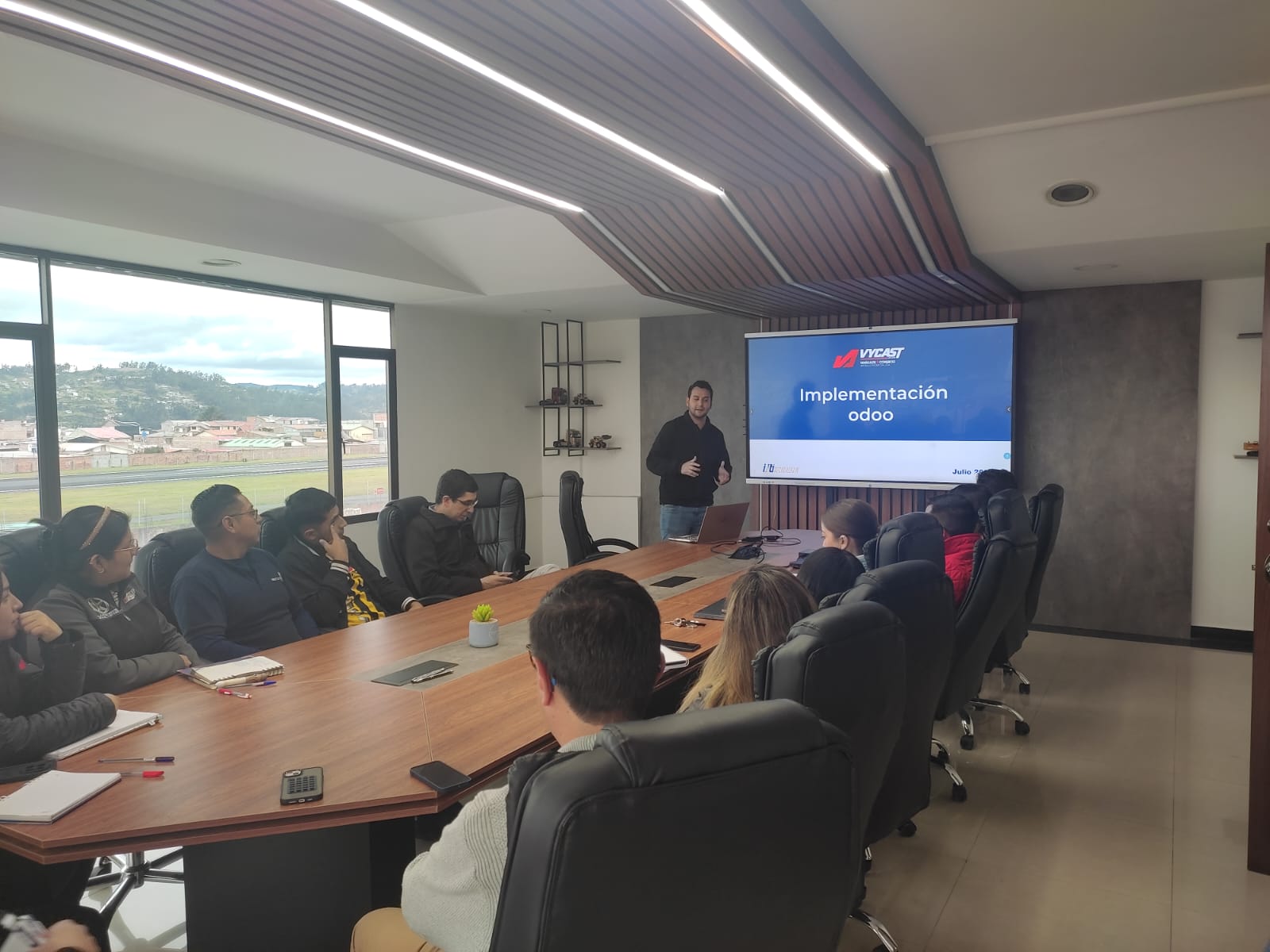 Equipo Vycast en capacitación